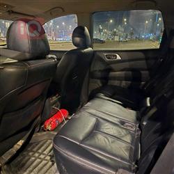 نیسان پاسفایندەر